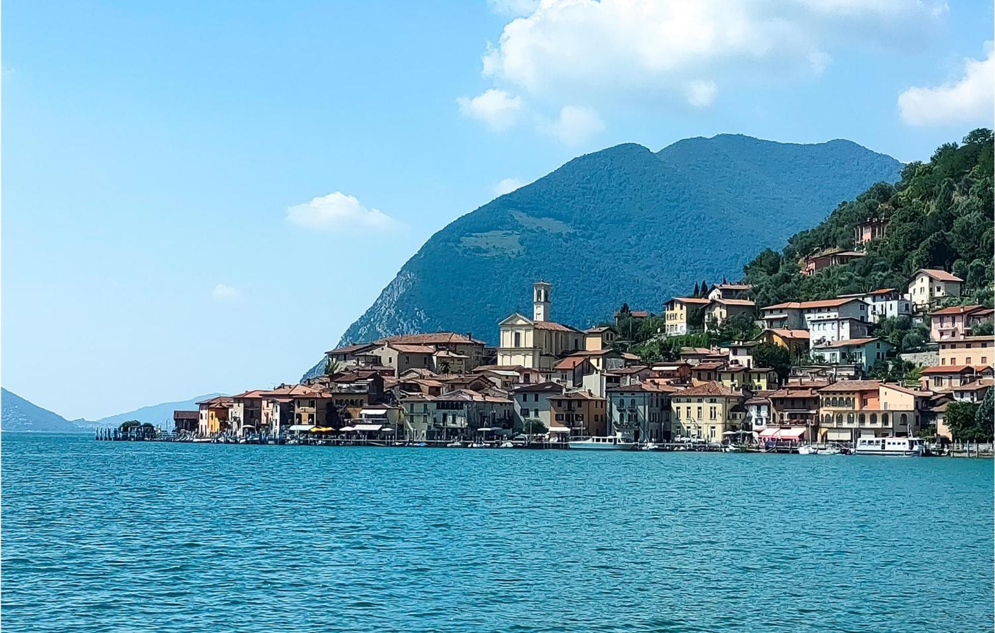 Stunning Apartment In Monte Isola With Kitchen エクステリア 写真